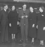 Publicity photo for "Around the Town" with Bob Heiss around-the-town-bob-heiss