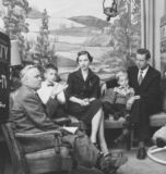 man-next-door-dec-8-1954-robert-fuchs-family-winners-of-las-vegas-trip-bob-heiss